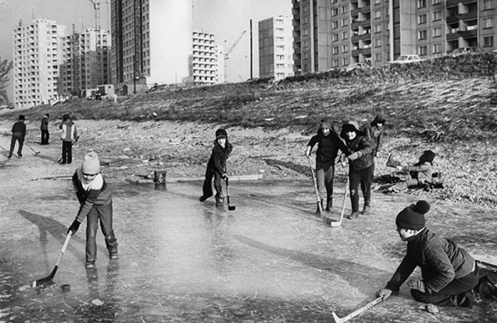 PAVOL MIKULÁŠEK: Petržalka ‘80